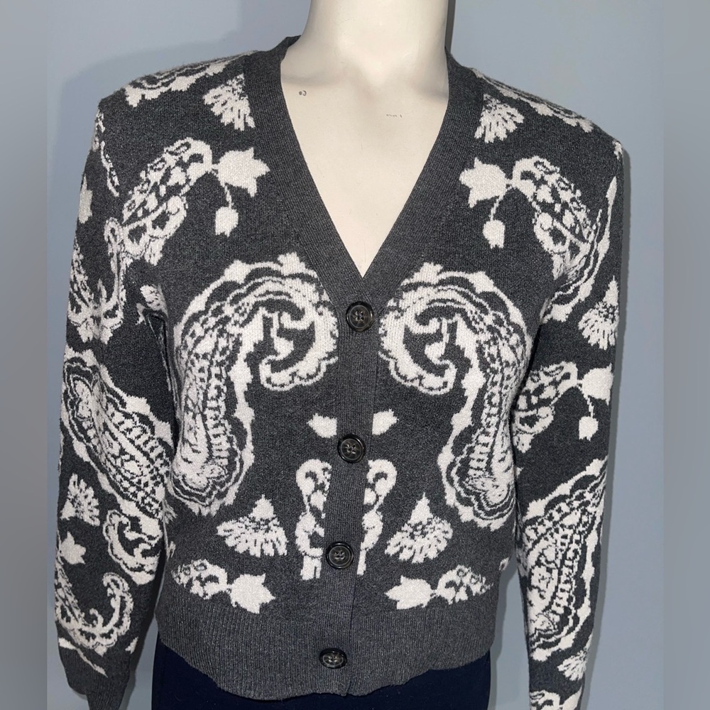 Ophelia Roe grey white paisley long sleeve v-neck cardigan sweater womans S - Picture 2 of 9